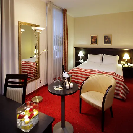 فندق Gertrude Self Check-in 4*