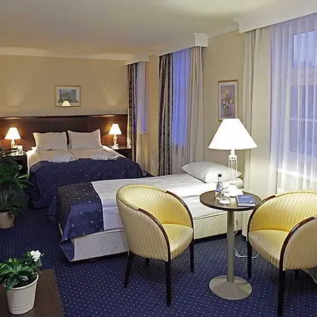 Gertrude Self Check-in 4*