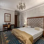 Gertrude Self Check-in Hotel 4*