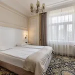 Gertrude Self Check-in Hotel