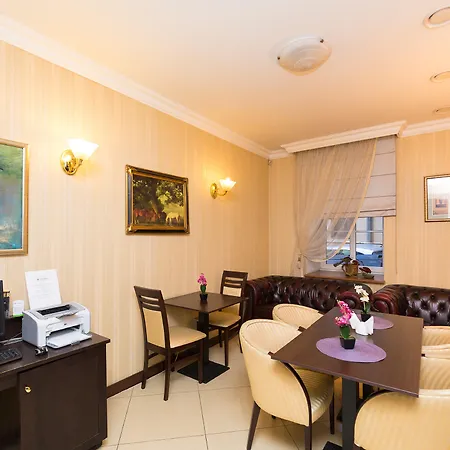 Gertrude Self Check-in Hotell 4*