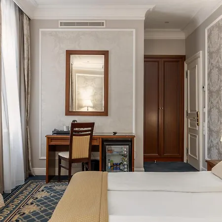 Gertrude Self Check-in 4*