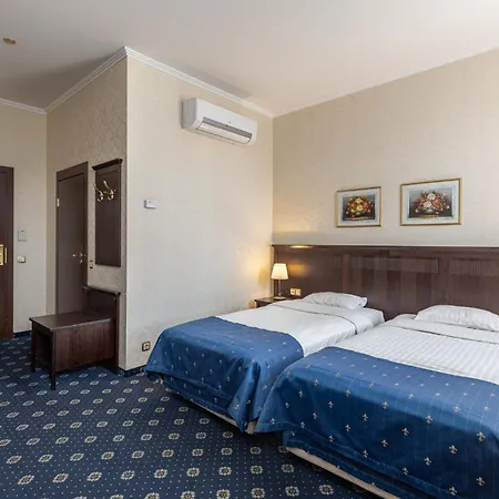 Gertrude Self Check-in Hotelli Riika