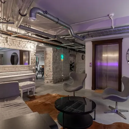 Gertrude Self Check-in Отель 4*