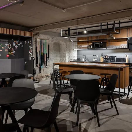 Gertrude Self Check-in 4*