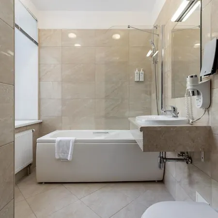 Gertrude Self Check-in Hotell 4*