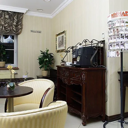 Gertrude Self Check-in 4*