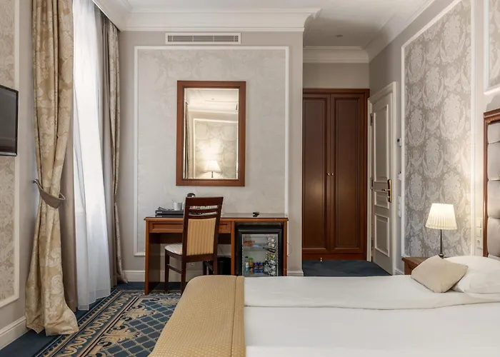 Gertrude Self Check-in 4*